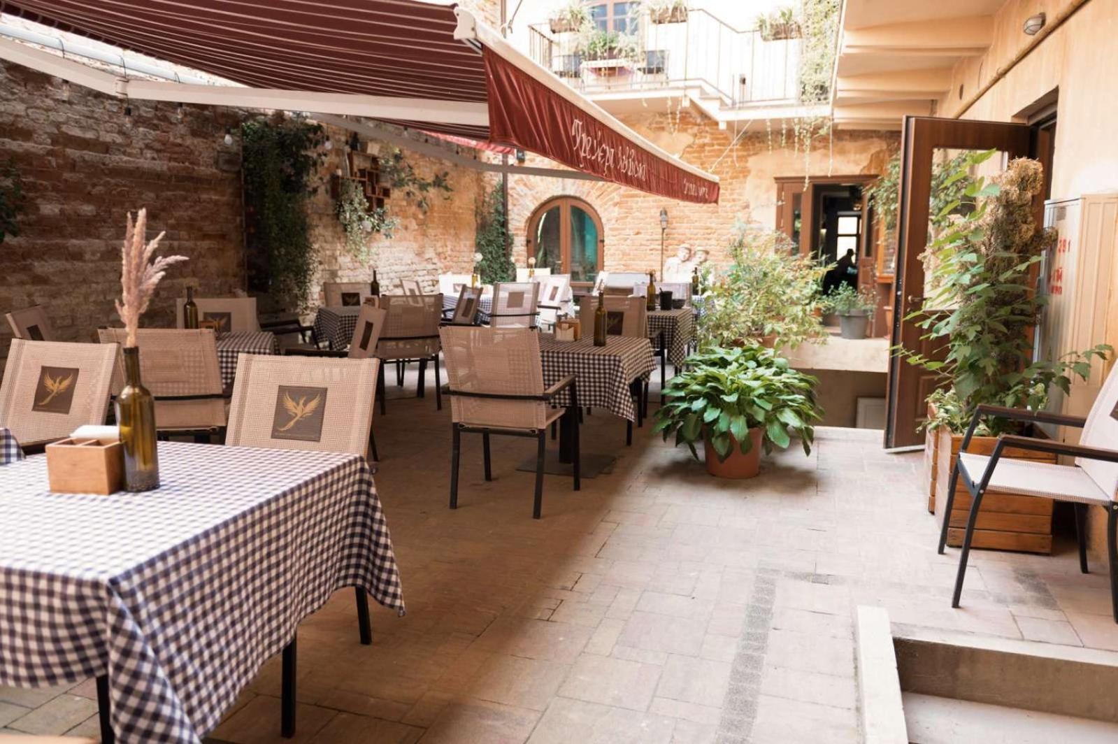 Apart Yaroslava Osmomysla 9 Square - City Center Lviv Exterior photo