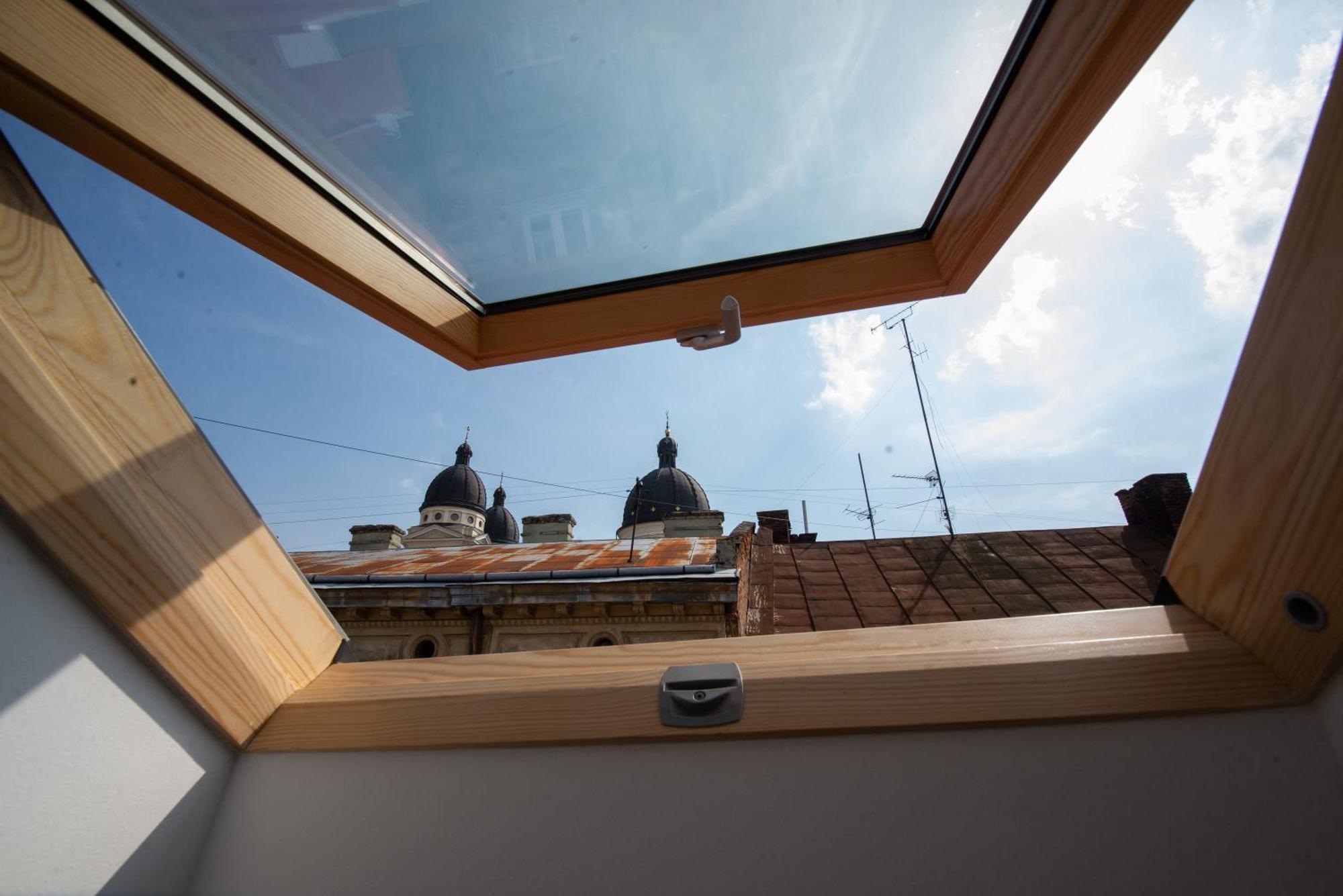 Apart Yaroslava Osmomysla 9 Square - City Center Lviv Exterior photo
